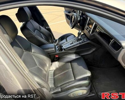 Серый Порше Масан, объемом двигателя 3 л и пробегом 185 тыс. км за 23500 $, фото 6 на Automoto.ua