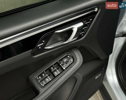 Серый Порше Масан, объемом двигателя 3 л и пробегом 79 тыс. км за 28500 $, фото 35 на Automoto.ua