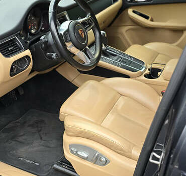 Серый Порше Масан, объемом двигателя 1.98 л и пробегом 82 тыс. км за 39500 $, фото 12 на Automoto.ua