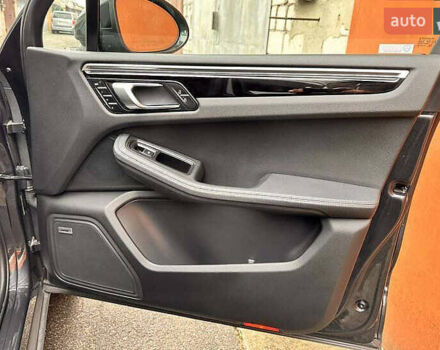 Серый Порше Масан, объемом двигателя 3 л и пробегом 88 тыс. км за 35000 $, фото 18 на Automoto.ua