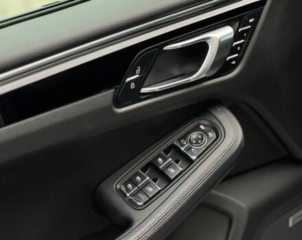 Серый Порше Масан, объемом двигателя 2 л и пробегом 62 тыс. км за 49900 $, фото 6 на Automoto.ua