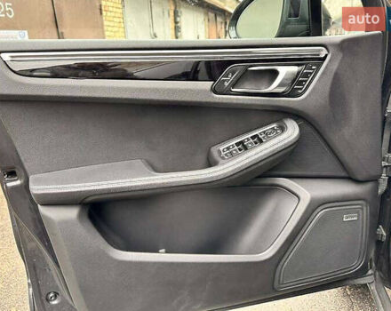 Серый Порше Масан, объемом двигателя 3 л и пробегом 88 тыс. км за 35000 $, фото 19 на Automoto.ua