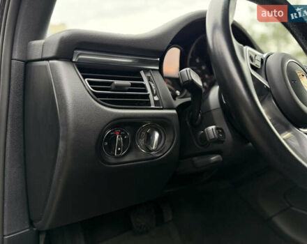 Серый Порше Масан, объемом двигателя 2 л и пробегом 42 тыс. км за 53990 $, фото 29 на Automoto.ua