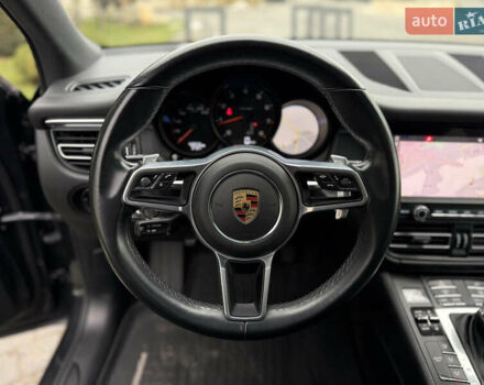 Серый Порше Масан, объемом двигателя 2 л и пробегом 42 тыс. км за 53990 $, фото 32 на Automoto.ua