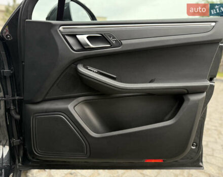 Серый Порше Масан, объемом двигателя 2 л и пробегом 42 тыс. км за 53990 $, фото 51 на Automoto.ua