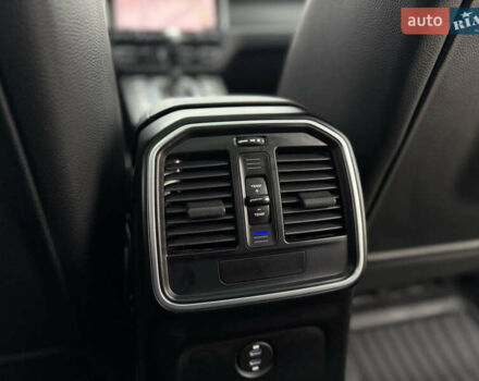 Серый Порше Масан, объемом двигателя 2 л и пробегом 42 тыс. км за 53990 $, фото 44 на Automoto.ua