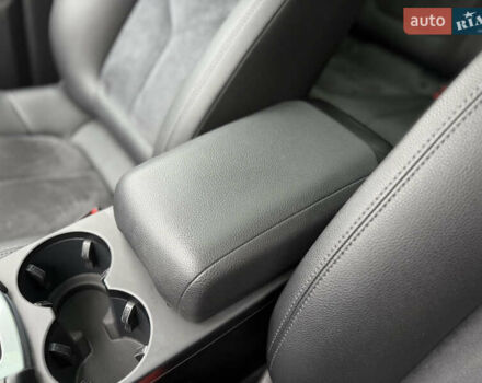 Серый Порше Масан, объемом двигателя 2 л и пробегом 42 тыс. км за 53990 $, фото 34 на Automoto.ua