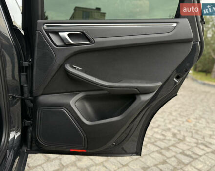 Серый Порше Масан, объемом двигателя 2 л и пробегом 42 тыс. км за 53990 $, фото 49 на Automoto.ua