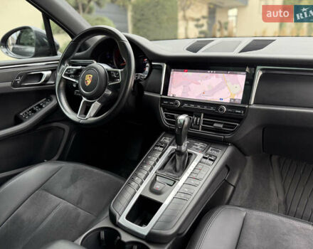 Серый Порше Масан, объемом двигателя 2 л и пробегом 42 тыс. км за 53990 $, фото 55 на Automoto.ua
