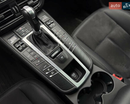 Серый Порше Масан, объемом двигателя 2 л и пробегом 42 тыс. км за 53990 $, фото 35 на Automoto.ua