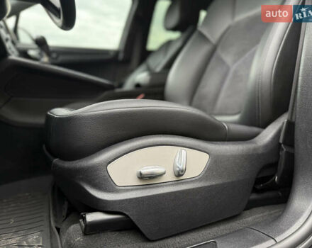 Серый Порше Масан, объемом двигателя 2 л и пробегом 42 тыс. км за 53990 $, фото 27 на Automoto.ua