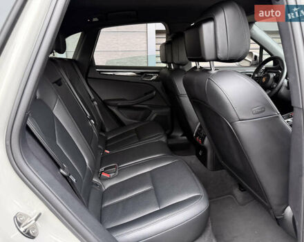 Серый Порше Масан, объемом двигателя 1.98 л и пробегом 37 тыс. км за 67000 $, фото 12 на Automoto.ua