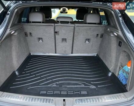 Серый Порше Масан, объемом двигателя 2.89 л и пробегом 50 тыс. км за 77000 $, фото 13 на Automoto.ua