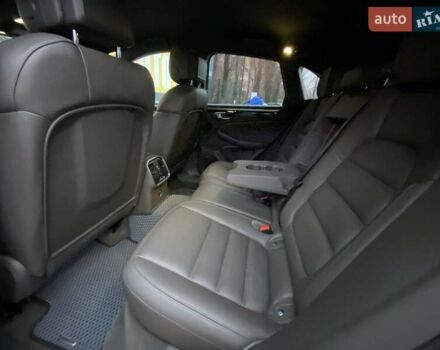 Серый Порше Масан, объемом двигателя 2.89 л и пробегом 50 тыс. км за 77000 $, фото 41 на Automoto.ua