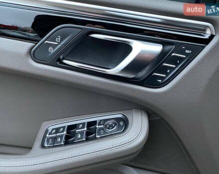 Серый Порше Масан, объемом двигателя 2.89 л и пробегом 50 тыс. км за 77000 $, фото 16 на Automoto.ua