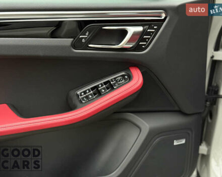 Серый Порше Масан, объемом двигателя 2.89 л и пробегом 16 тыс. км за 95000 $, фото 14 на Automoto.ua