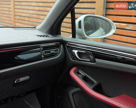 Серый Порше Масан, объемом двигателя 2.89 л и пробегом 16 тыс. км за 95000 $, фото 23 на Automoto.ua