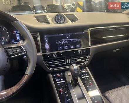 Серый Порше Масан, объемом двигателя 1.98 л и пробегом 11 тыс. км за 72563 $, фото 31 на Automoto.ua