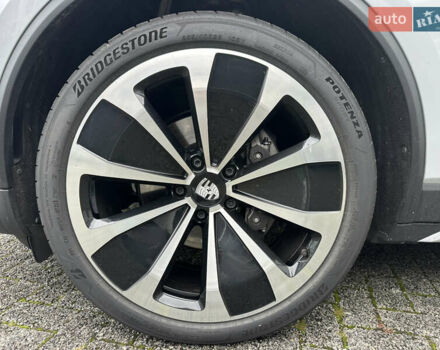 Порше Масан 2024 у Києві на Automoto.ua Сірий Порше Масан, об'ємом двигуна 0 л та пробігом 10 тис. км за 80500 $, фото 19 на Automoto.ua