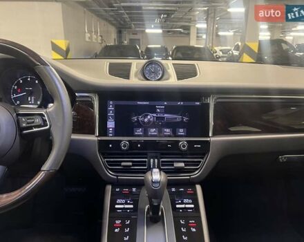 Серый Порше Масан, объемом двигателя 1.98 л и пробегом 11 тыс. км за 72563 $, фото 29 на Automoto.ua