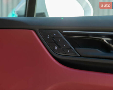 Серый Порше Масан, объемом двигателя 0 л и пробегом 1 тыс. км за 104000 $, фото 37 на Automoto.ua