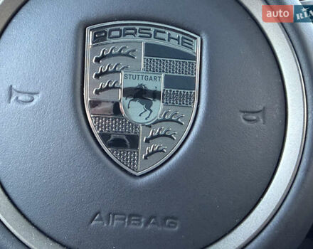Серый Порше Масан, объемом двигателя 0 л и пробегом 15 тыс. км за 130546 $, фото 9 на Automoto.ua