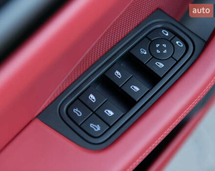 Серый Порше Масан, объемом двигателя 0 л и пробегом 1 тыс. км за 104000 $, фото 30 на Automoto.ua