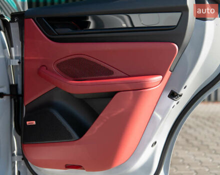 Серый Порше Масан, объемом двигателя 0 л и пробегом 1 тыс. км за 104000 $, фото 35 на Automoto.ua