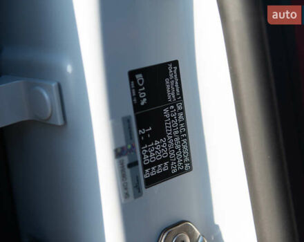 Серый Порше Масан, объемом двигателя 0 л и пробегом 1 тыс. км за 104000 $, фото 38 на Automoto.ua