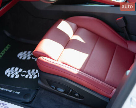 Серый Порше Масан, объемом двигателя 0 л и пробегом 1 тыс. км за 104000 $, фото 32 на Automoto.ua