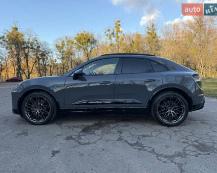 Серый Порше Масан, объемом двигателя 0 л и пробегом 15 тыс. км за 130546 $, фото 4 на Automoto.ua