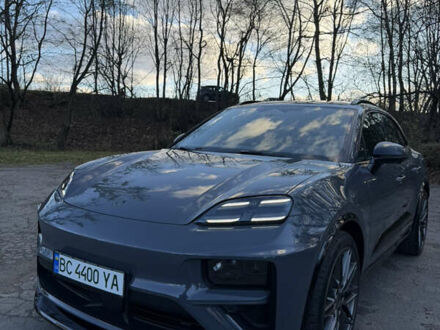 Серый Порше Масан, объемом двигателя 0 л и пробегом 15 тыс. км за 130546 $, фото 1 на Automoto.ua