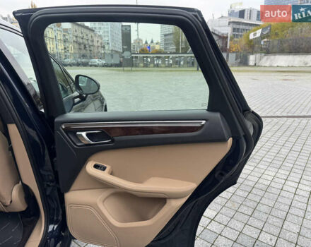 Синий Порше Масан, объемом двигателя 1.98 л и пробегом 37 тыс. км за 61900 $, фото 27 на Automoto.ua