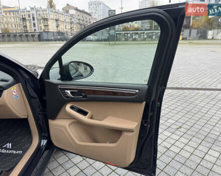 Синий Порше Масан, объемом двигателя 1.98 л и пробегом 37 тыс. км за 61900 $, фото 23 на Automoto.ua