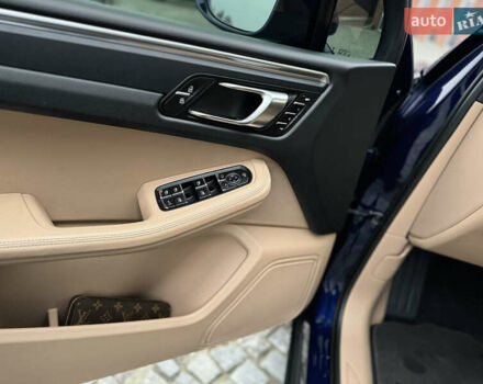 Синій Порше Масан, об'ємом двигуна 1.98 л та пробігом 23 тис. км за 60000 $, фото 7 на Automoto.ua