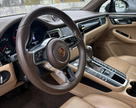 Зеленый Порше Масан, объемом двигателя 1.98 л и пробегом 97 тыс. км за 40500 $, фото 7 на Automoto.ua