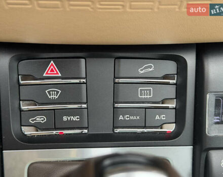 Зеленый Порше Масан, объемом двигателя 1.98 л и пробегом 97 тыс. км за 40500 $, фото 13 на Automoto.ua