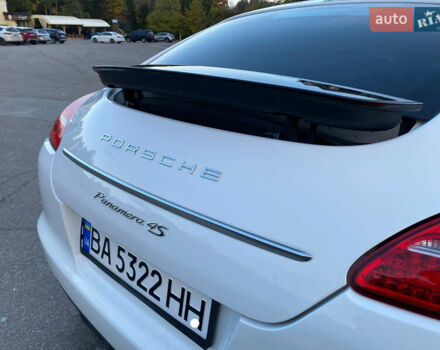 Белый Порше Панамера, объемом двигателя 4.8 л и пробегом 103 тыс. км за 19800 $, фото 6 на Automoto.ua