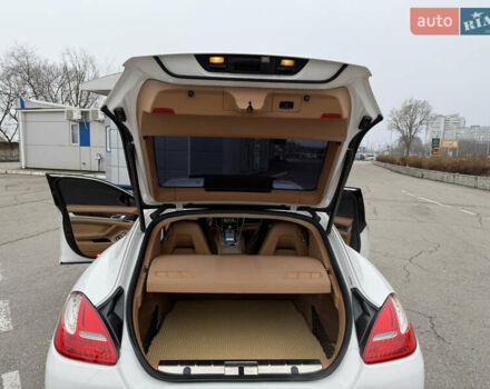 Білий Порше Panamera, об'ємом двигуна 4.8 л та пробігом 210 тис. км за 21500 $, фото 26 на Automoto.ua