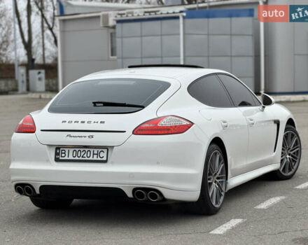 Білий Порше Panamera, об'ємом двигуна 4.8 л та пробігом 210 тис. км за 21500 $, фото 16 на Automoto.ua
