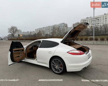 Білий Порше Panamera, об'ємом двигуна 4.8 л та пробігом 210 тис. км за 21500 $, фото 25 на Automoto.ua