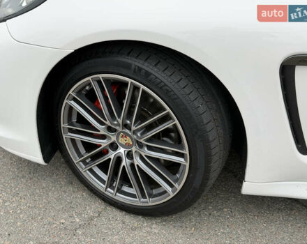 Білий Порше Panamera, об'ємом двигуна 4.8 л та пробігом 210 тис. км за 21500 $, фото 15 на Automoto.ua