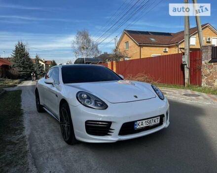 Білий Порше Panamera, об'ємом двигуна 4.81 л та пробігом 137 тис. км за 25000 $, фото 35 на Automoto.ua