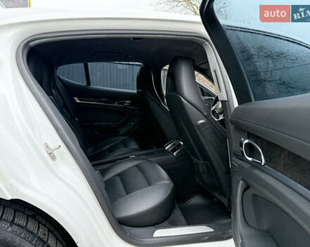 Белый Порше Панамера, объемом двигателя 4.8 л и пробегом 139 тыс. км за 17000 $, фото 38 на Automoto.ua