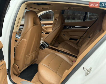 Білий Порше Panamera, об'ємом двигуна 4.8 л та пробігом 210 тис. км за 21500 $, фото 30 на Automoto.ua
