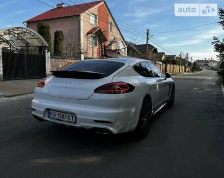 Білий Порше Panamera, об'ємом двигуна 4.81 л та пробігом 137 тис. км за 25000 $, фото 9 на Automoto.ua