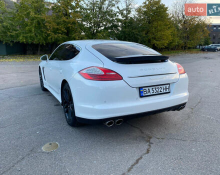 Белый Порше Панамера, объемом двигателя 4.8 л и пробегом 103 тыс. км за 19800 $, фото 4 на Automoto.ua