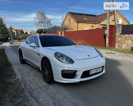 Білий Порше Panamera, об'ємом двигуна 4.81 л та пробігом 137 тис. км за 25000 $, фото 5 на Automoto.ua