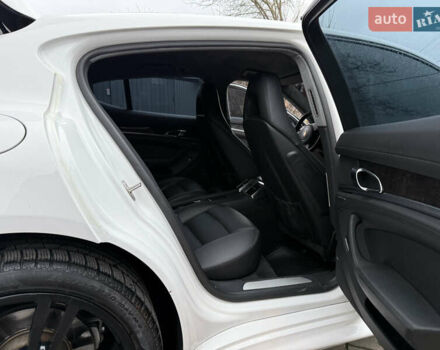 Белый Порше Панамера, объемом двигателя 4.8 л и пробегом 139 тыс. км за 17000 $, фото 39 на Automoto.ua