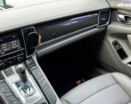 Білий Порше Panamera, об'ємом двигуна 4.8 л та пробігом 130 тис. км за 21990 $, фото 29 на Automoto.ua